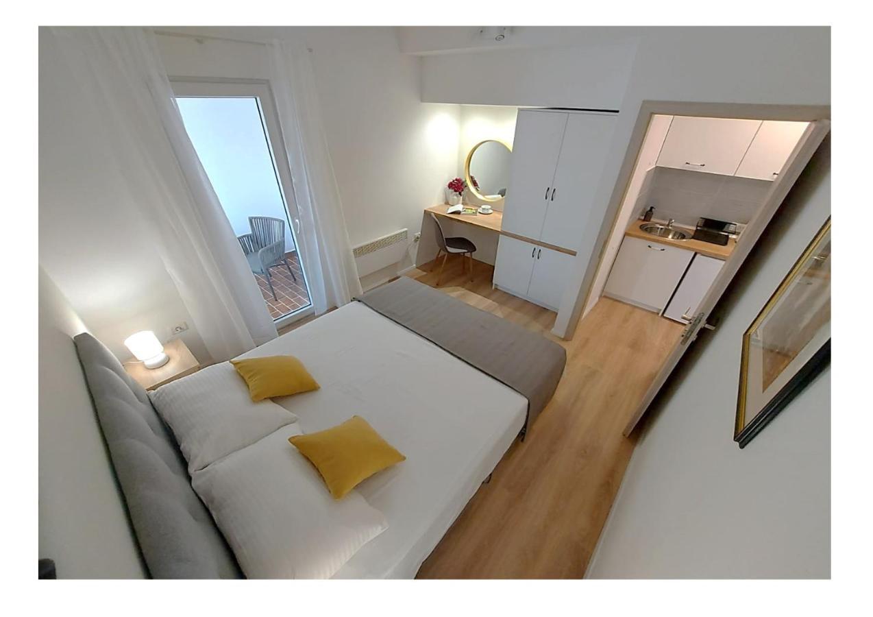 Apartments Fantasia Pula Luaran gambar